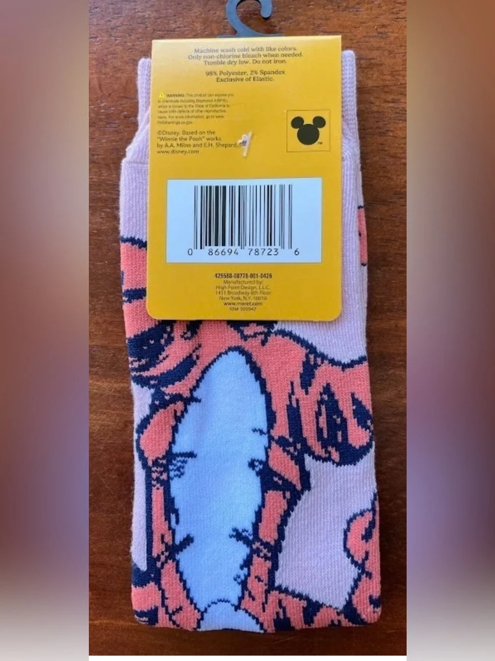 Disney Winnie The Pooh. Tigger Socks pink 6 1/2 - 12 NWT